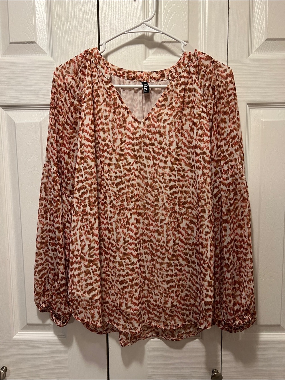 Cato Rust and Cream Abstract V-Neck Blouse
